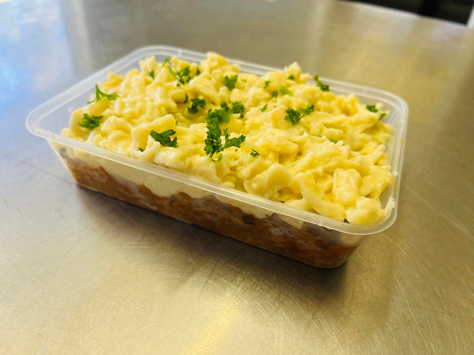JZI Chilli Con Carne Topped With Mac n Cheese