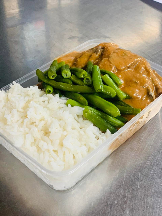 Beef Stroganoff With Rice & Steamed Beans